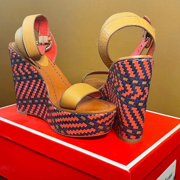 Coach Wedge Sandals - Picture 3 of 6